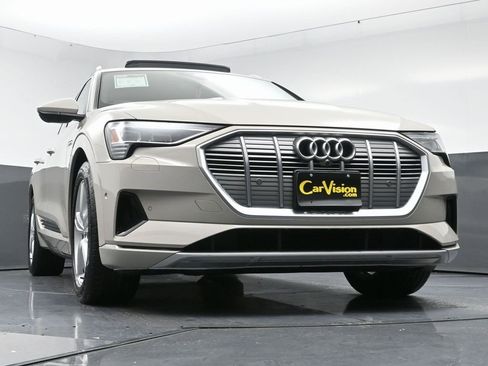 Used 2019 Audi e-tron Premium Plus image 55
