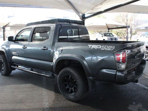 Used 2021 Toyota Tacoma TRD Sport w/ Technology Package image 12