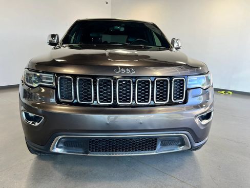 Used 2019 Jeep Grand Cherokee Limited w/ Luxury Group II AWD/4WD image 2