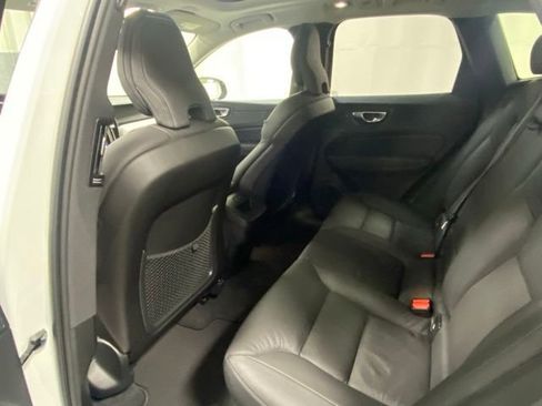 Certified 2025 Volvo XC60 B5 Plus AWD/4WD image 13