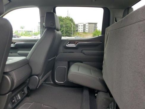 New 2026 GMC Sierra 1500 SLT AWD/4WD image 16