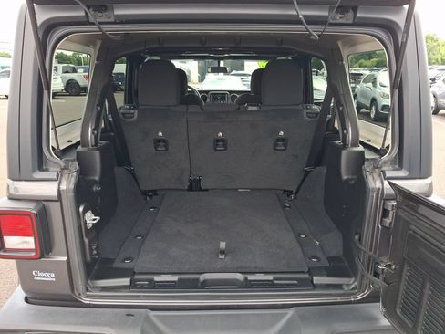 Used 2022 Jeep Wrangler Unlimited Sport AWD/4WD image 29