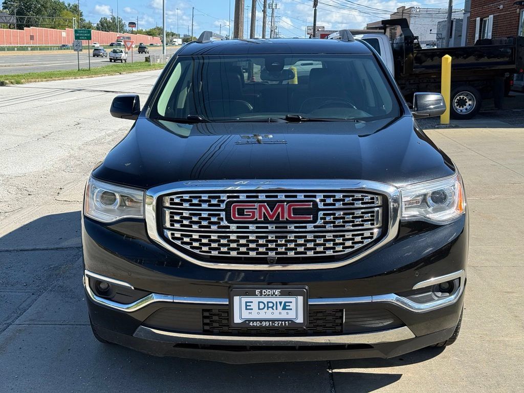 Used 2019 GMC Acadia Denali w/ Technology Package AWD/4WD image 2