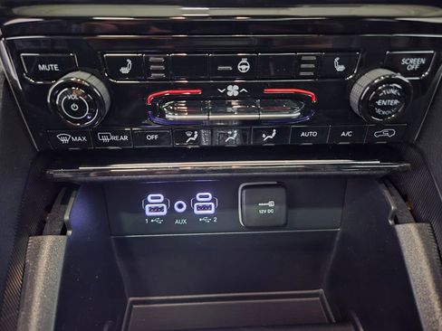 New 2025 Jeep Grand Cherokee L Limited w/ Trailer Tow Package image 20