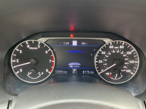 Used 2023 Nissan Altima 2.5 SV w/ SV Premium Package image 13