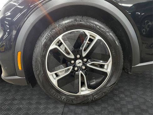 Used 2021 Ford Mustang Mach-E Select w/ Comfort/Appearance Package image 14