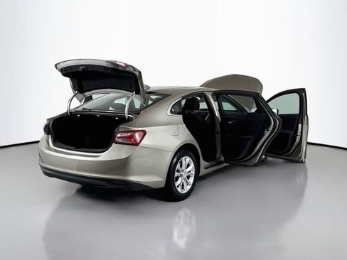 Used 2022 Chevrolet Malibu LT FWD image 21