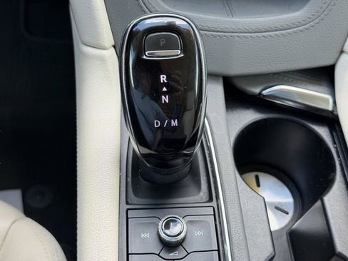Used 2020 Cadillac XT5 Premium Luxury FWD image 29