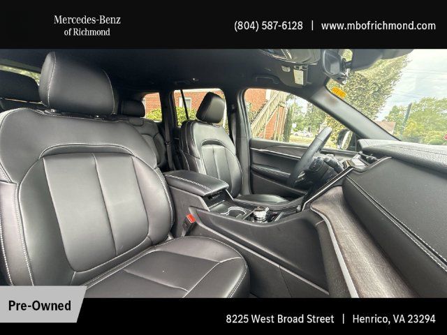 Used 2025 Jeep Grand Cherokee Limited AWD/4WD image 15