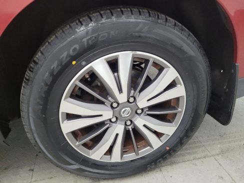 Used 2017 Nissan Pathfinder S image 31