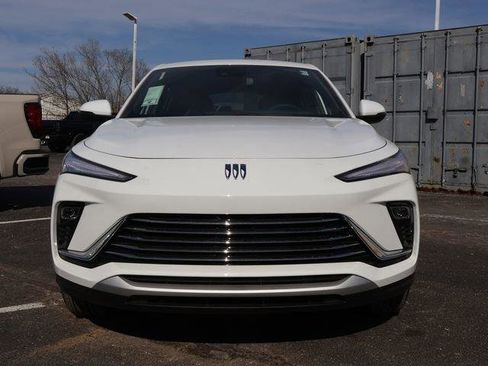 New 2026 Buick Envista Preferred image 2