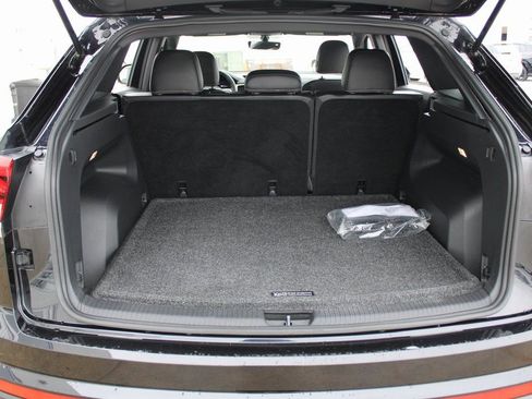 Used 2022 Volkswagen Atlas Cross Sport SE image 27