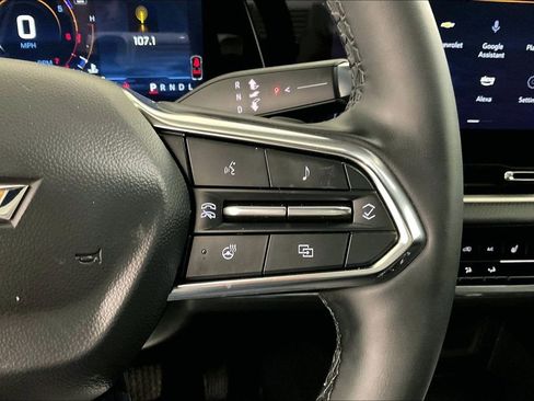 Used 2025 Chevrolet Equinox LT AWD/4WD image 12
