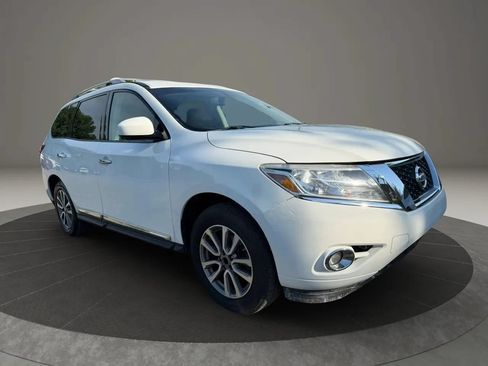 Used 2015 Nissan Pathfinder SL w/ SL Tech Package AWD/4WD image 3