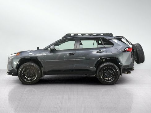 Used 2022 Toyota RAV4 SE w/ Weather & Moonroof Package AWD/4WD image 2