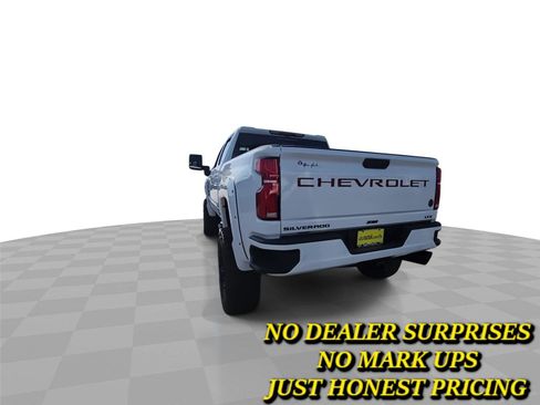 New 2025 Chevrolet Silverado 2500 LTZ w/ LTZ Premium Package AWD/4WD image 7