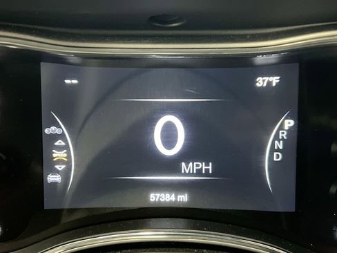 Used 2021 Jeep Grand Cherokee Laredo image 13