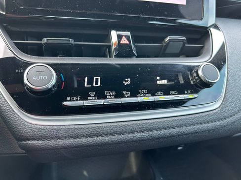 Used 2023 Toyota Corolla SE FWD image 25