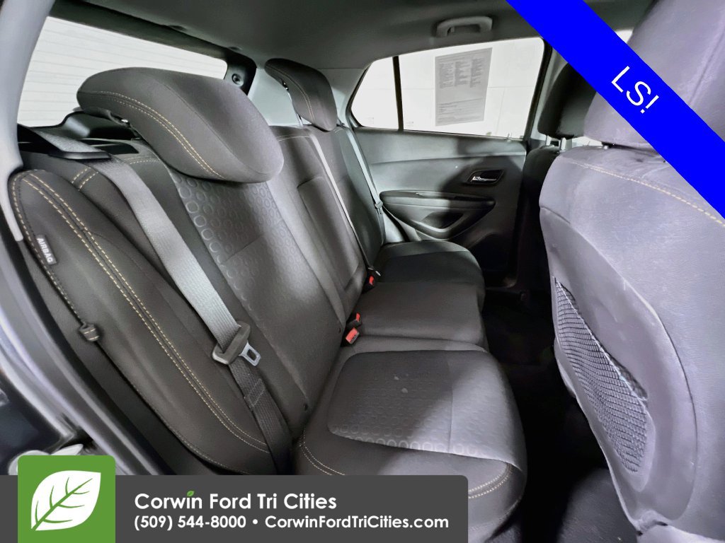 Used 2020 Chevrolet Trax LS w/ Tint and Cruise Package AWD/4WD image 15