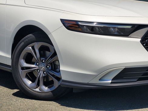 Used 2023 Honda Accord EX image 11