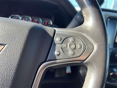 Used 2018 Chevrolet Silverado 1500 LT w/ All Star Edition image 27