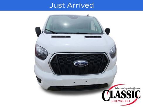 Used 2025 Ford Transit 350 XLT RWD image 3