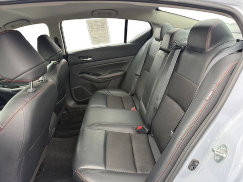 Used 2023 Nissan Altima 2.5 SR image 16