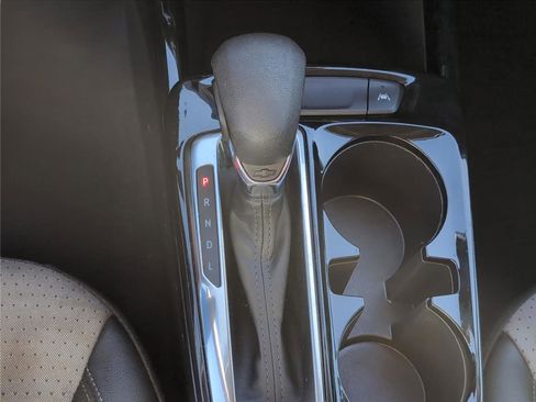 Used 2025 Chevrolet Trax LT image 21