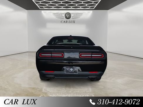 Used 2020 Dodge Challenger SXT image 4