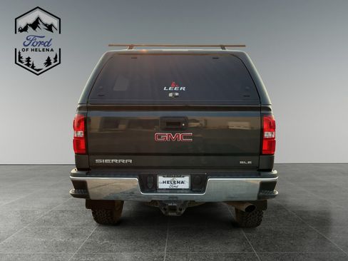 Used 2017 GMC Sierra 2500 SLE w/ HD SLE Preferred Plus Package AWD/4WD image 4