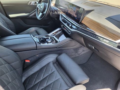Used 2024 BMW X6 xDrive40i image 17
