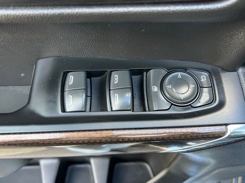 Used 2022 Chevrolet Silverado 1500 RST image 15