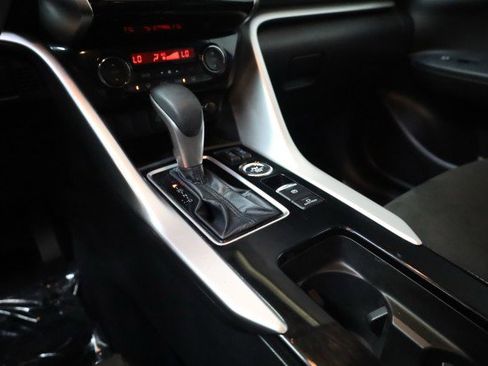 Used 2023 Mitsubishi Eclipse Cross SE image 17