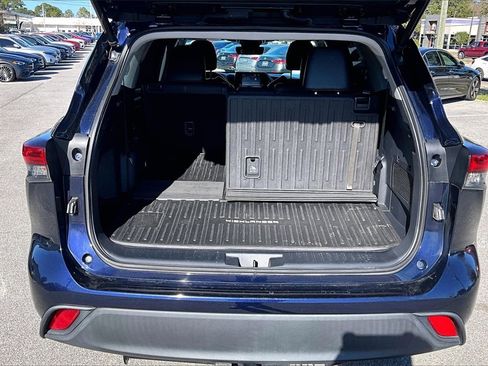 Used 2020 Toyota Highlander XLE image 37