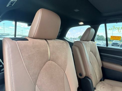 Used 2026 Toyota Grand Highlander AWD Hybrid image 30