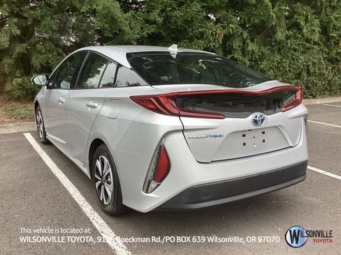 Used 2019 Toyota Prius Prime Premium image 10