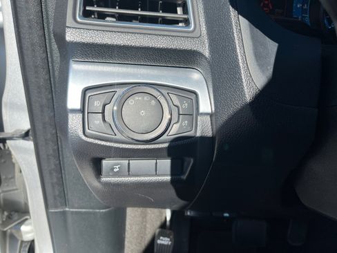 Used 2018 Ford Explorer Limited w/ Ford Safe & Smart Package image 33