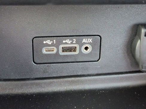 Used 2023 Nissan Sentra SR w/ Trunk Package FWD image 20