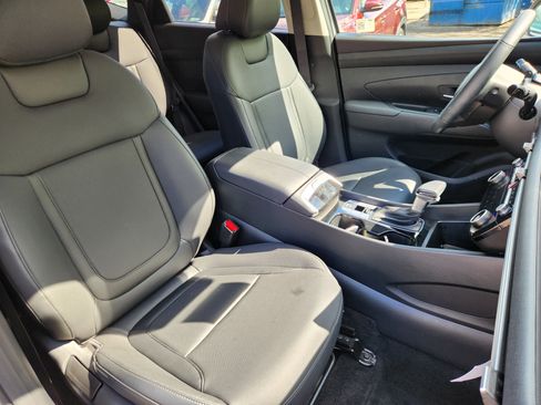 Certified 2025 Hyundai Tucson SEL AWD/4WD image 15