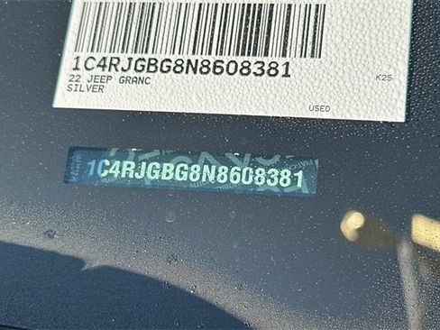 Certified 2022 Jeep Grand Cherokee Limited image 27