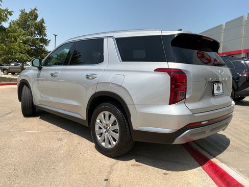 Used 2025 Hyundai Palisade SEL FWD image 8