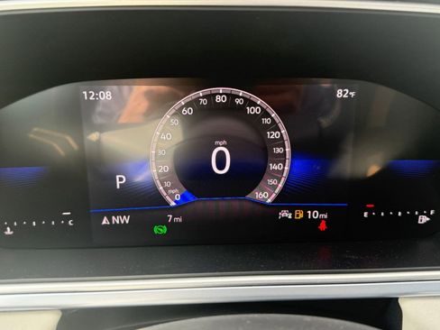 New 2026 Volkswagen Taos SE FWD image 18