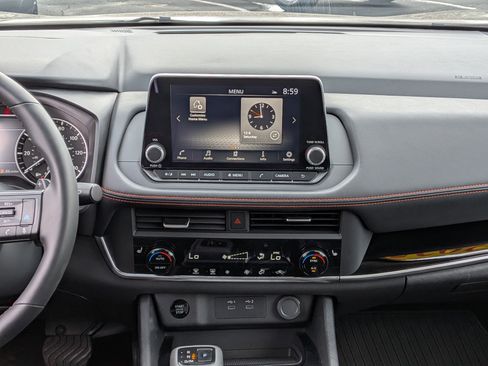 Used 2025 Nissan Rogue Rock Creek image 3