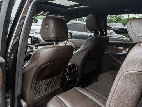 Used 2022 Mercedes-Benz GLS 450 4MATIC image 31