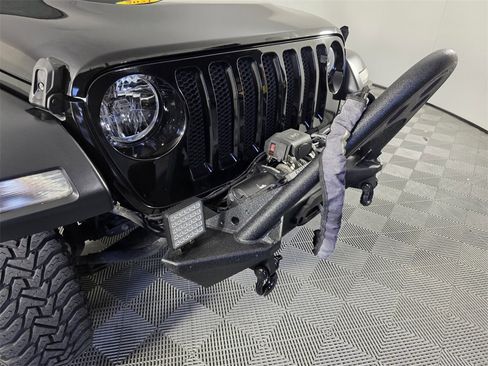 Used 2021 Jeep Wrangler Sport image 31