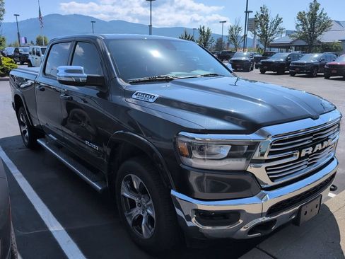 Used 2019 RAM 1500 Laramie w/ Off Road Group AWD/4WD image 3