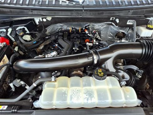 Used 2023 Lincoln Navigator Reserve RWD image 3