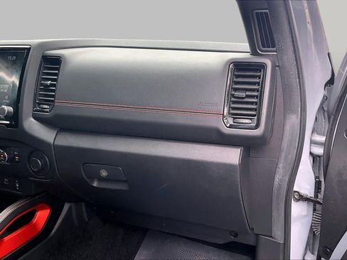 Used 2023 Nissan Frontier Pro-X w/ Pro Convenience Package RWD image 19