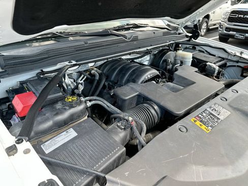 Used 2018 Chevrolet Tahoe Premier AWD/4WD image 26