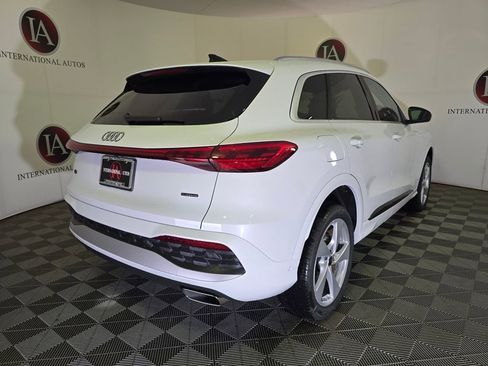 New 2025 Audi Q5 Premium Plus image 3